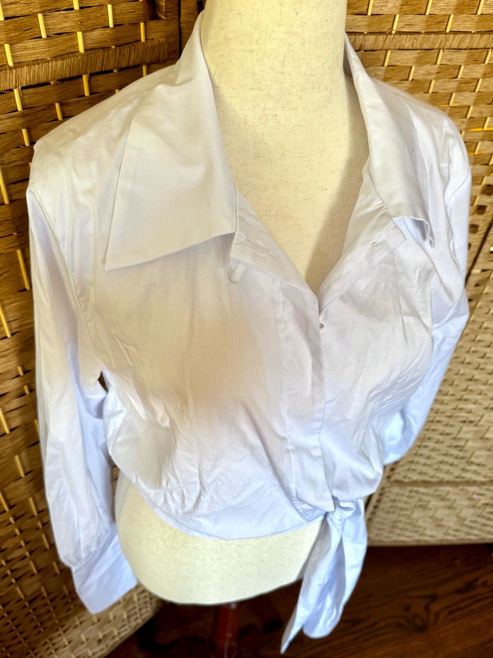 NWOT Azayla white cotton tie waist Saline blouse XL - Picture 3 of 12